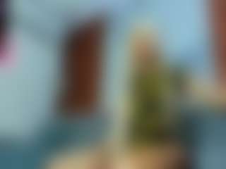 Live cam show with Ariann - Tease on infinitiblacc.com