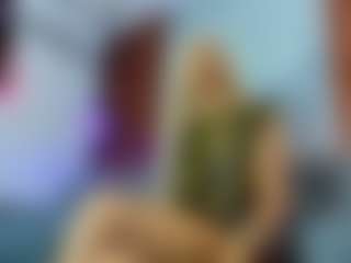 Live cam show with Ariann - Tiny Tits on infinitiblacc.com