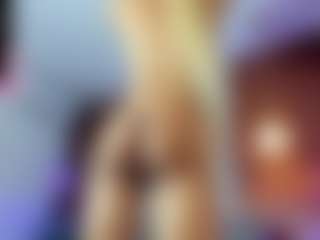 Live cam show with Ariann - Latina on CamwithHer | colombia
