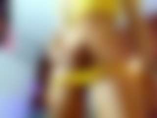 Live cam show with Ariann - Gray Eyes on madthumbs