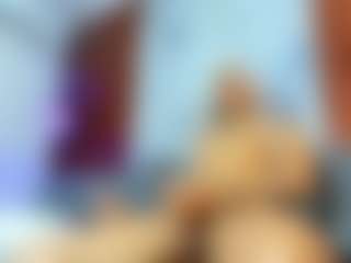 Live cam show with Ariann - Tease on Camsoda