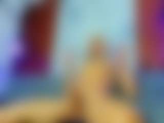 Live cam show with Ariann - White on Camsoda | colombia