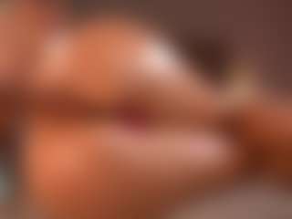 Live cam show with Cindy Luv - Brown Eyes on Camsoda