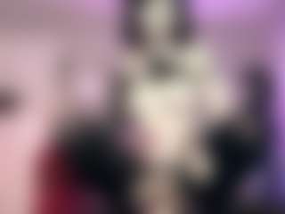 Iveystrigoi's Live Sex Cam Show