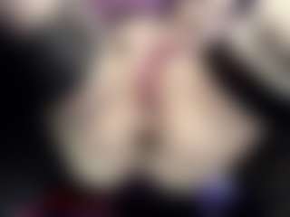 Iveystrigoi's Live Sex Cam Show