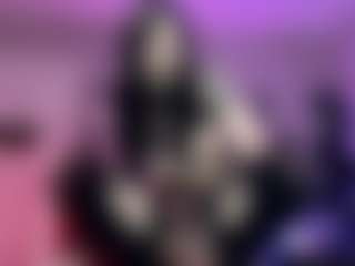 Iveystrigoi's Live Sex Cam Show