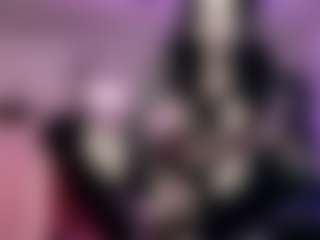 Iveystrigoi's Live Sex Cam Show