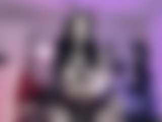 Iveystrigoi's Live Sex Cam Show