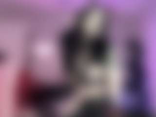 Iveystrigoi's Live Sex Cam Show