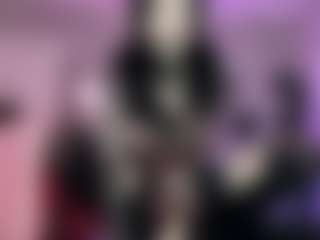Iveystrigoi's Live Sex Cam Show