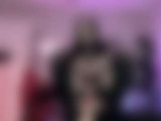 Iveystrigoi's Live Sex Cam Show