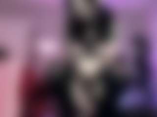 Iveystrigoi's Live Sex Cam Show