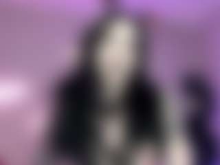 Iveystrigoi's Live Sex Cam Show