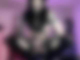Iveystrigoi's Live Sex Cam Show