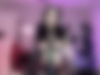 Iveystrigoi's Live Sex Cam Show