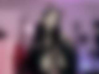 Iveystrigoi's Live Sex Cam Show