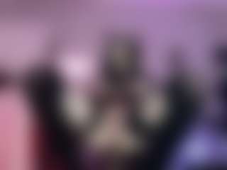 Iveystrigoi's Live Sex Cam Show