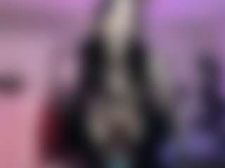 Iveystrigoi's Live Sex Cam Show