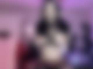 Iveystrigoi's Live Sex Cam Show
