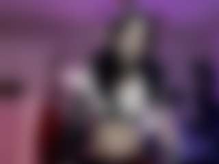Iveystrigoi's Live Sex Cam Show