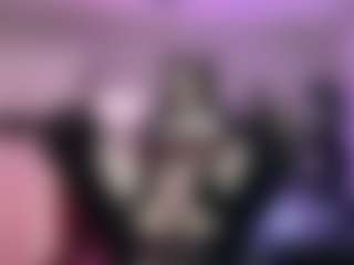 Iveystrigoi's Live Sex Cam Show