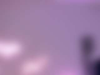 Iveystrigoi's Live Sex Cam Show