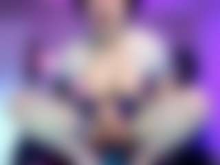 Iveystrigoi's Live Sex Cam Show