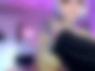 Iveystrigoi's Live Sex Cam Show