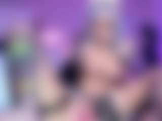 Iveystrigoi's Live Sex Cam Show