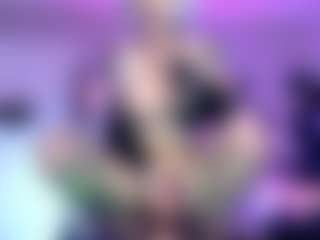 Iveystrigoi's Live Sex Cam Show
