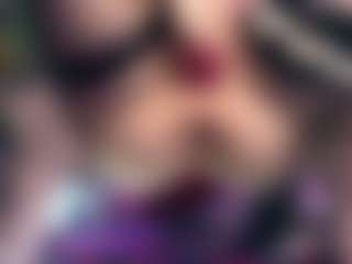 Iveystrigoi's Live Sex Cam Show