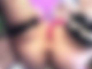 Iveystrigoi's Live Sex Cam Show