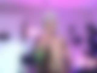 Iveystrigoi's Live Sex Cam Show