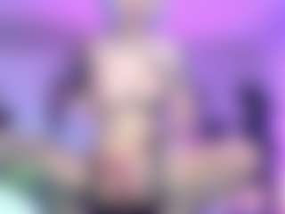 Iveystrigoi's Live Sex Cam Show