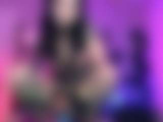 Iveystrigoi's Live Sex Cam Show