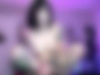 Iveystrigoi's Live Sex Cam Show