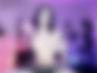 Iveystrigoi's Live Sex Cam Show