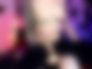 Iveystrigoi's Live Sex Cam Show