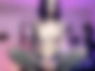 Iveystrigoi's Live Sex Cam Show