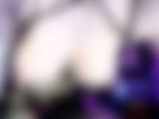 Iveystrigoi's Live Sex Cam Show