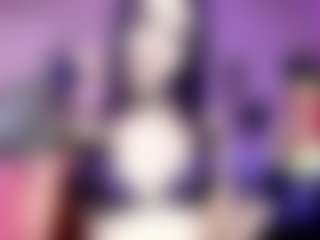 Iveystrigoi's Live Sex Cam Show