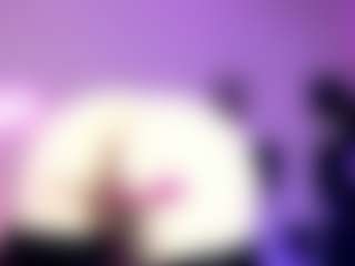 Iveystrigoi's Live Sex Cam Show