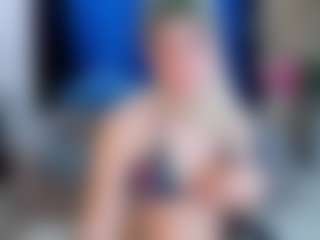 Live cam show with SofiaaRivera - Smoking on Hubzter Live