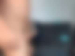 Live cam show with Lucy - Brown Eyes on Camsoda