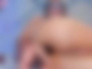 Live cam show with camiRouxx - Orgasm on Soda Cam