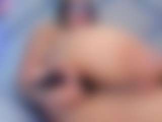 Live cam show with camiRouxx - White on slutload | colombia