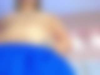 Live cam show with camiRouxx - Self Suck on AdultVida.com