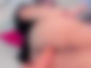 Live cam show with camiRouxx - HD on Free Soda