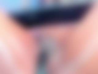 Live cam show with camiRouxx - Nipple Piercings on Pornisteam.com