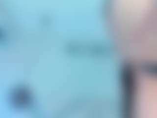 Live cam show with camiRouxx - Drinking on Lustler